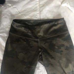 Cropped Camo Lululemon Leggings